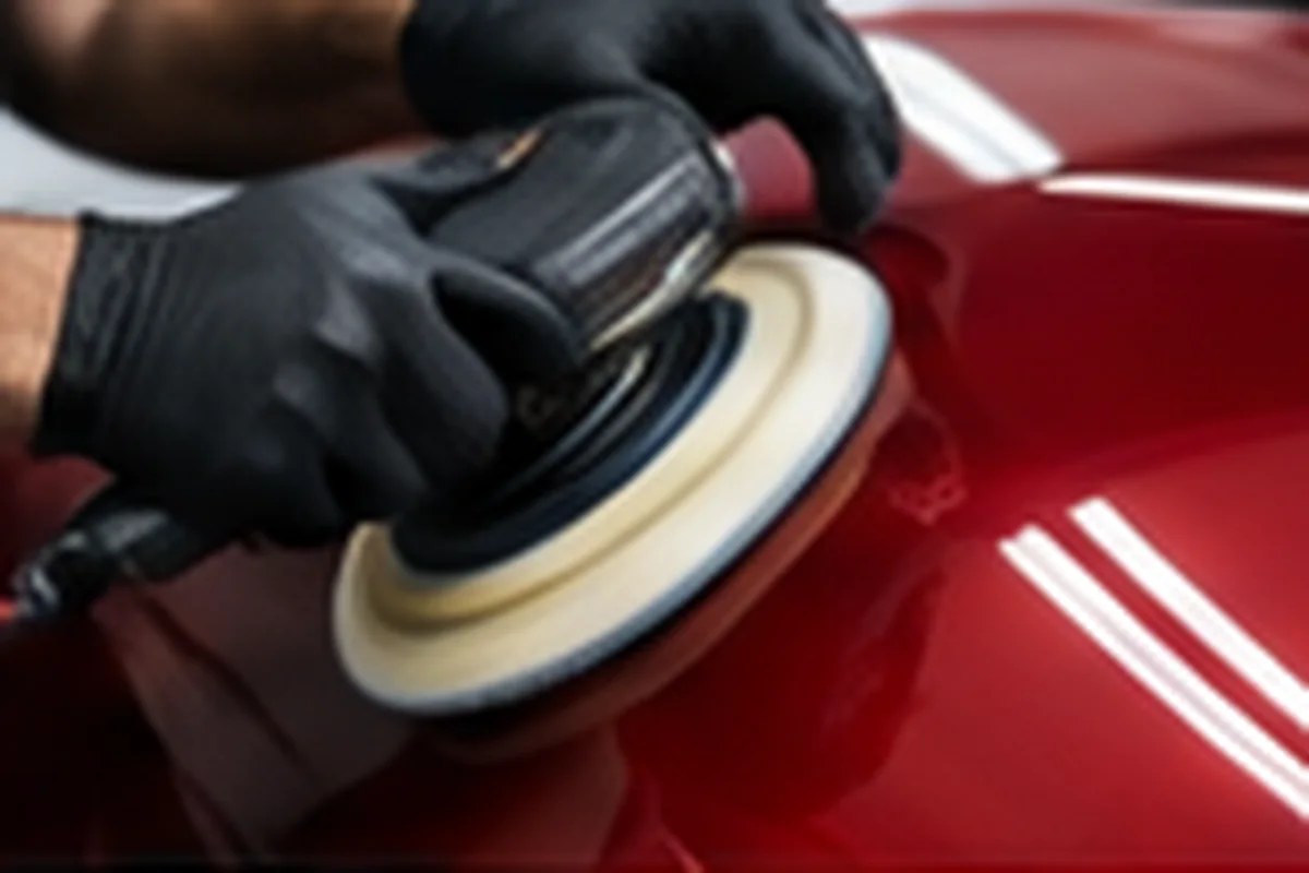 Polishing and finish care on a car panel